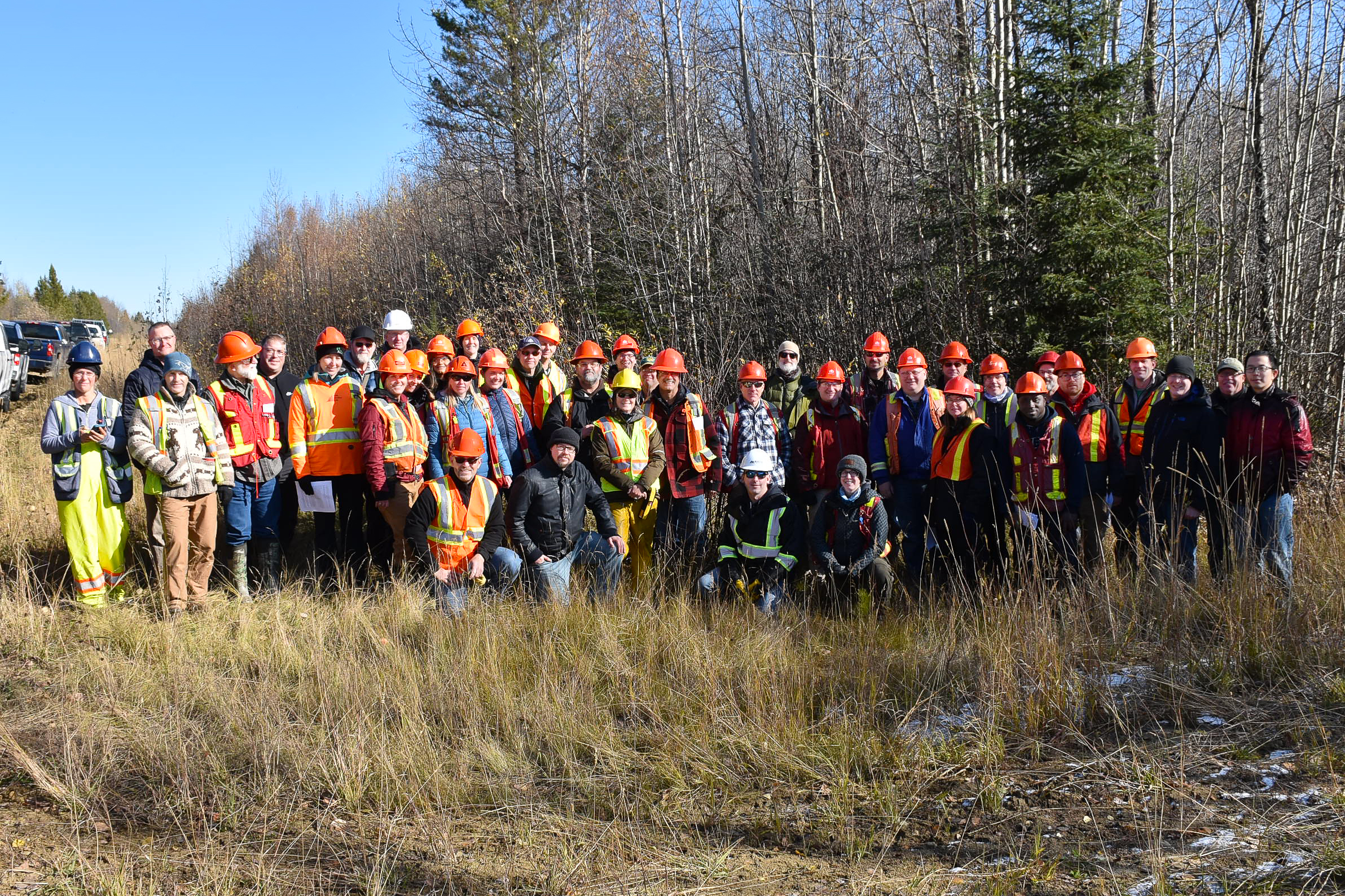 Group photo of participants on the 2019 FGrOW field tour near Whitecourt, Alberta.